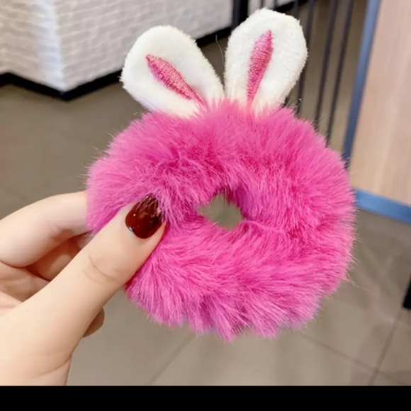 - NEW hair ties with bunny ears. (4 @ 9.00 Each) - Picture 4 of 6